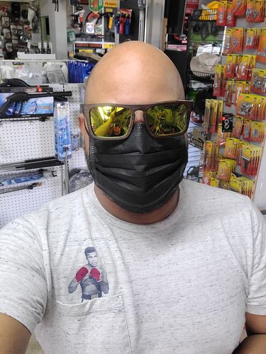 Customer photo review of Bambua  Pack + Sunglasses & Tumbler