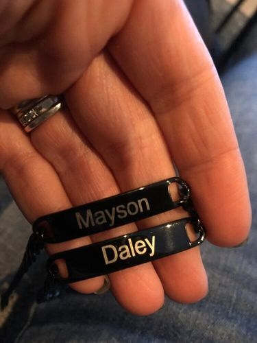 Customer photo review of LOANYA Pärchen-Armband mit individuellem Schriftzug