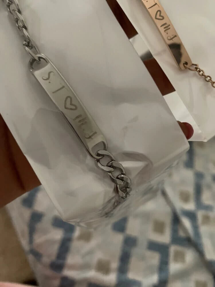 Customer photo review of LOANYA Pärchen-Armband mit individuellem Schriftzug
