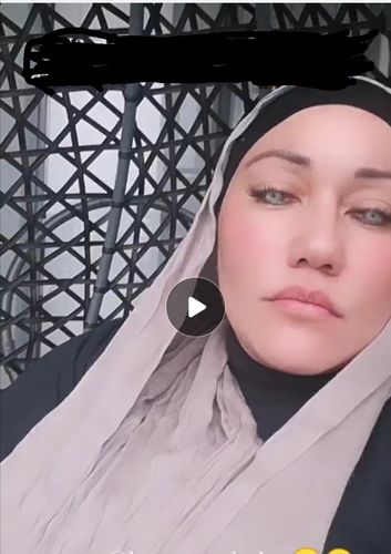 Customer photo review of Premium Viscose Hijab - Ash