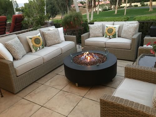 Customer photo review of 2-Piece Outdoor 42-inch Dark Fire Table w Tank,Windglass