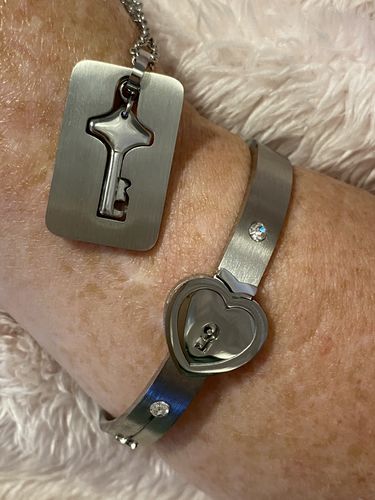 Customer photo review of Love Lock Set™