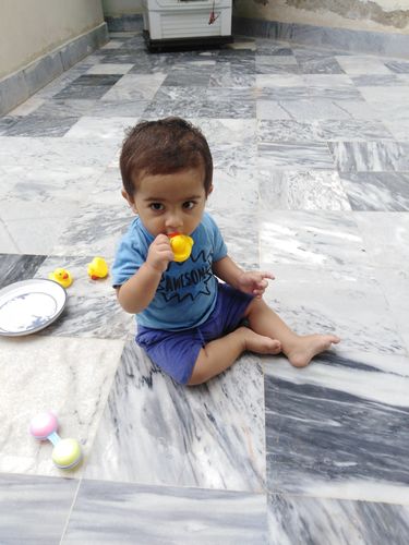Customer photo review of Sadabahar (Black) Wash and Wear Unstitched