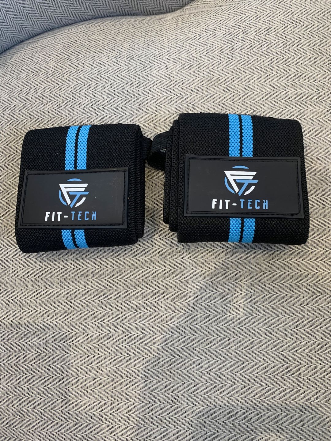 Customer photo review of Fit-Tech Ultimate Support Wrist Straps