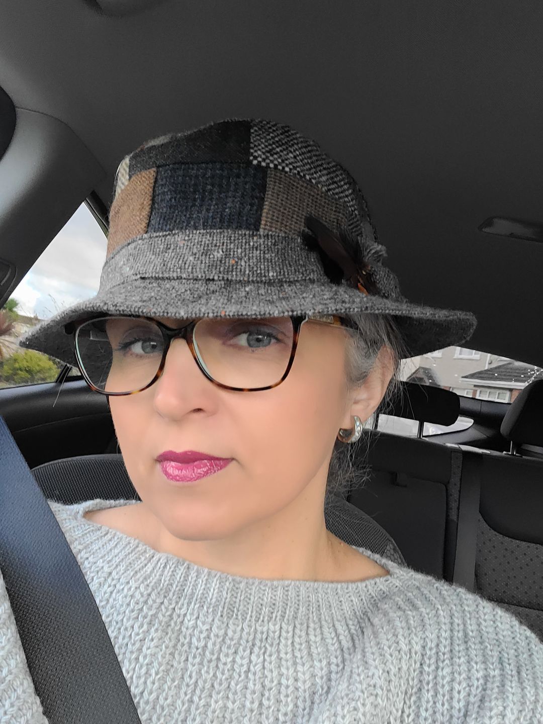 Customer photo review of Walking Hat Patchwork Tweed