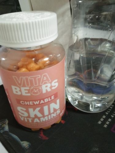 Customer photo review of Skin Vitamin Gummies