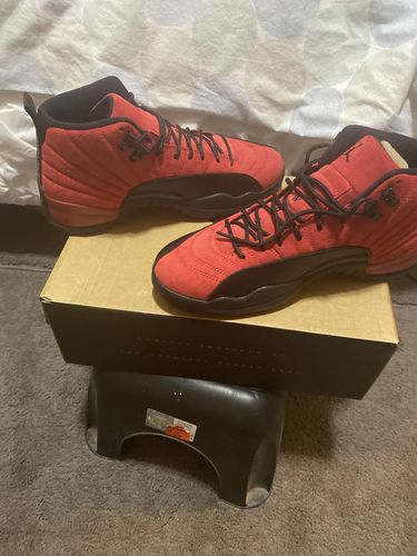 Customer photo review of Air Jordan 12 “Reverse Flu Game”：CT8013-602 Early Pairs