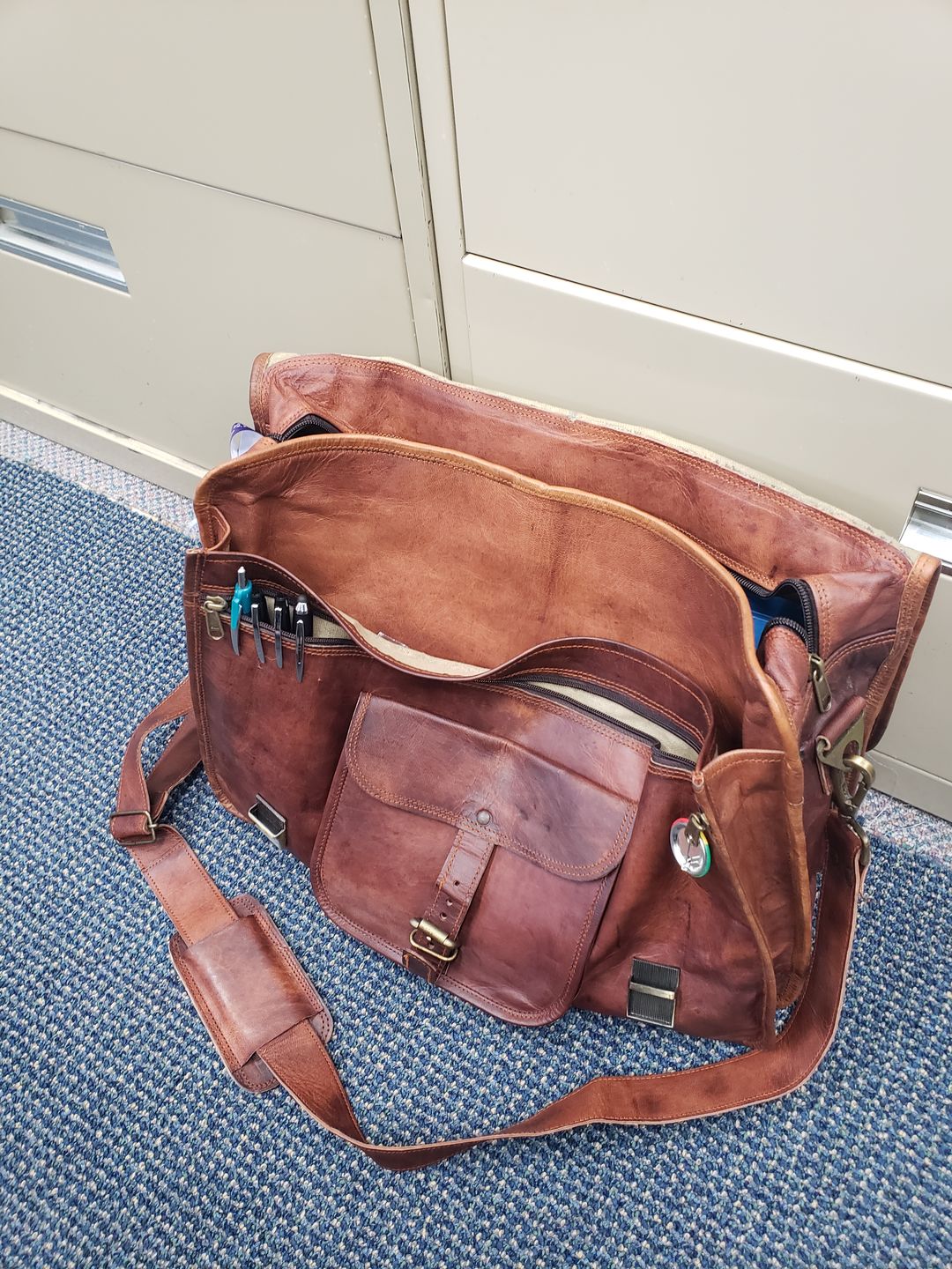 Customer photo review of Leather Briefcase Laptop Messenger Bag 18 Inch