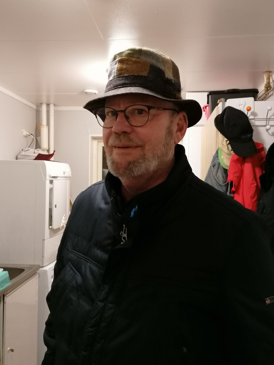 Customer photo review of Walking Hat Patchwork Tweed