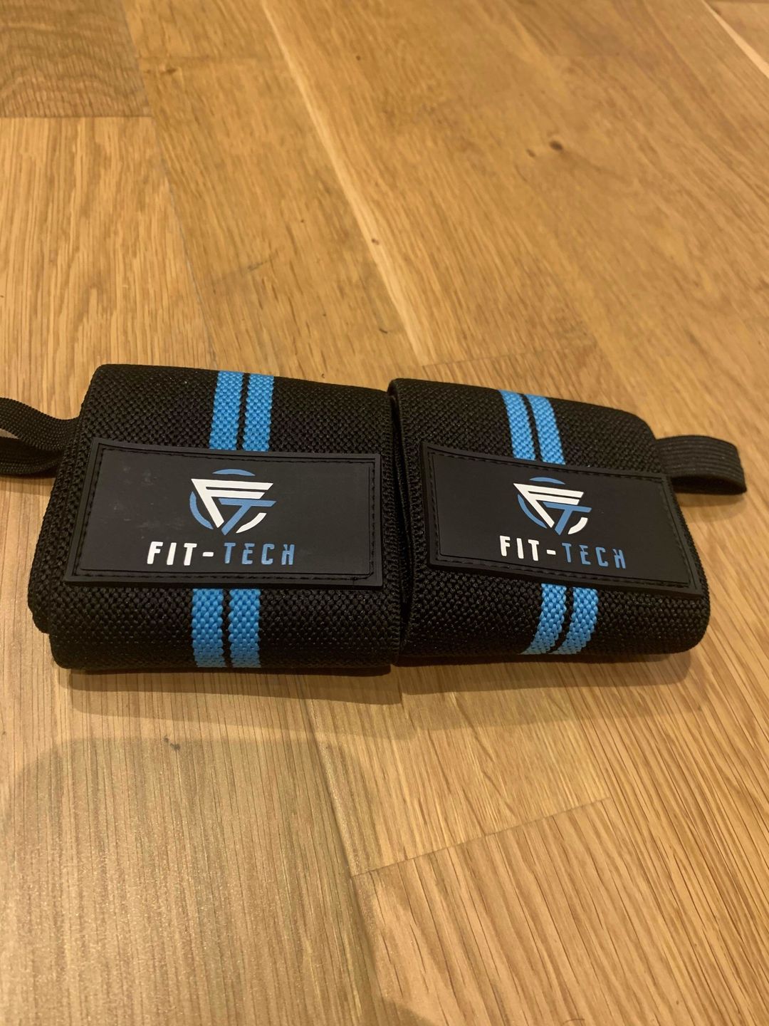 Customer photo review of Fit-Tech Ultimate Support Wrist Straps