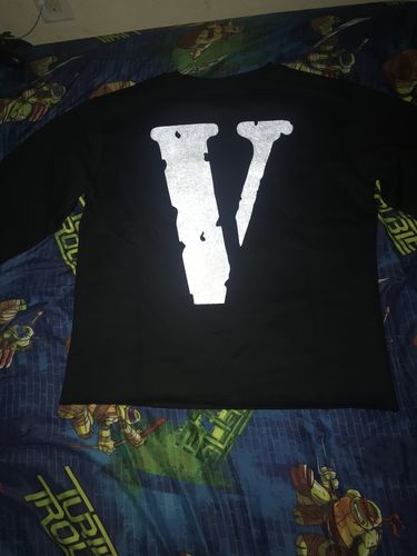 Customer photo review of Vlone 3M Reflective Pullover