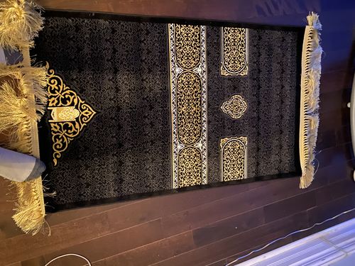 Customer photo review of Kaaba Curtain Kiswah Prayer Mat