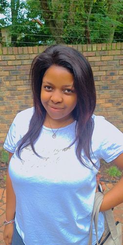 Customer photo review of Brazilian 13x4 Lace Frontal Wig Straight