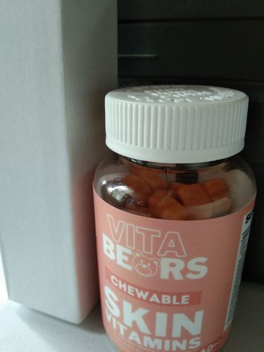 Customer photo review of Skin Vitamin Gummies