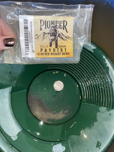 Customer photo review of *BOGO* Pioneer '2 OUNCE NUGGET HUNT' - Gold Panning Paydirt Concentrate