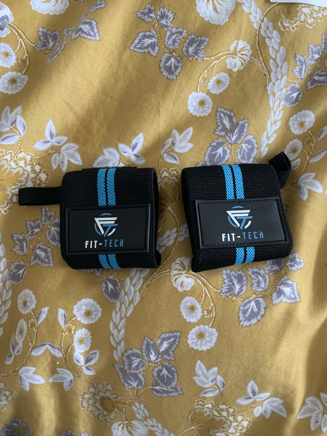 Customer photo review of Fit-Tech Ultimate Support Wrist Straps