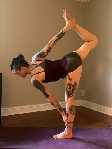 Customer photo review of Moonlit Shorts - Olive Ash