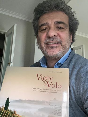 Customer photo review of Vigne in Volo (edizione 2020)  I vigneti di Langhe, Monferrato e Roero   visti dal cielo