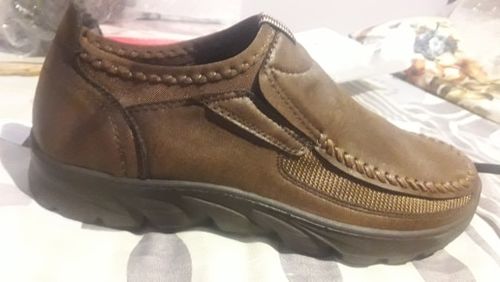 Customer photo review of Comfortable Mens Casual Shoes