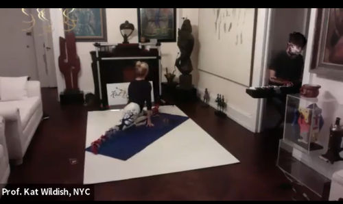 Customer photo review of Eva's Printed Leggings