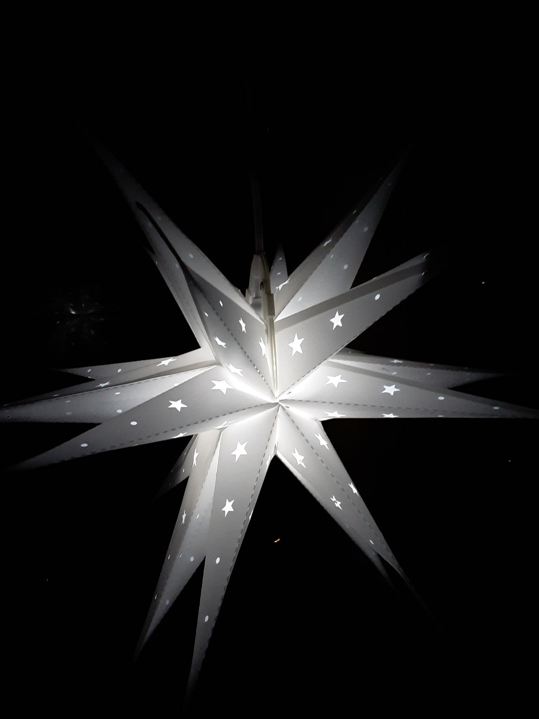 Customer photo review of 24" White Moravian Weatherproof Star Lantern Lamp, Multi-Point Hanging Decoration