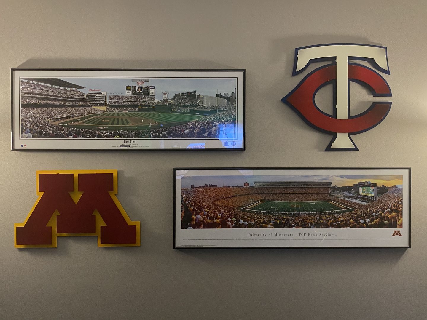 Customer photo review of University of Minnesota "M" 3D Vintage Metal Art Maroon on Gold