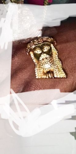 Customer photo review of Lemonade VVS Lab Made Savior Jesus Pendant