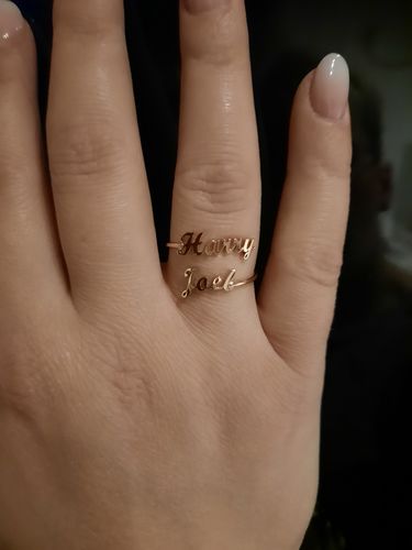 Customer photo review of LOANYA Ring mit zwei personalisierten Namen