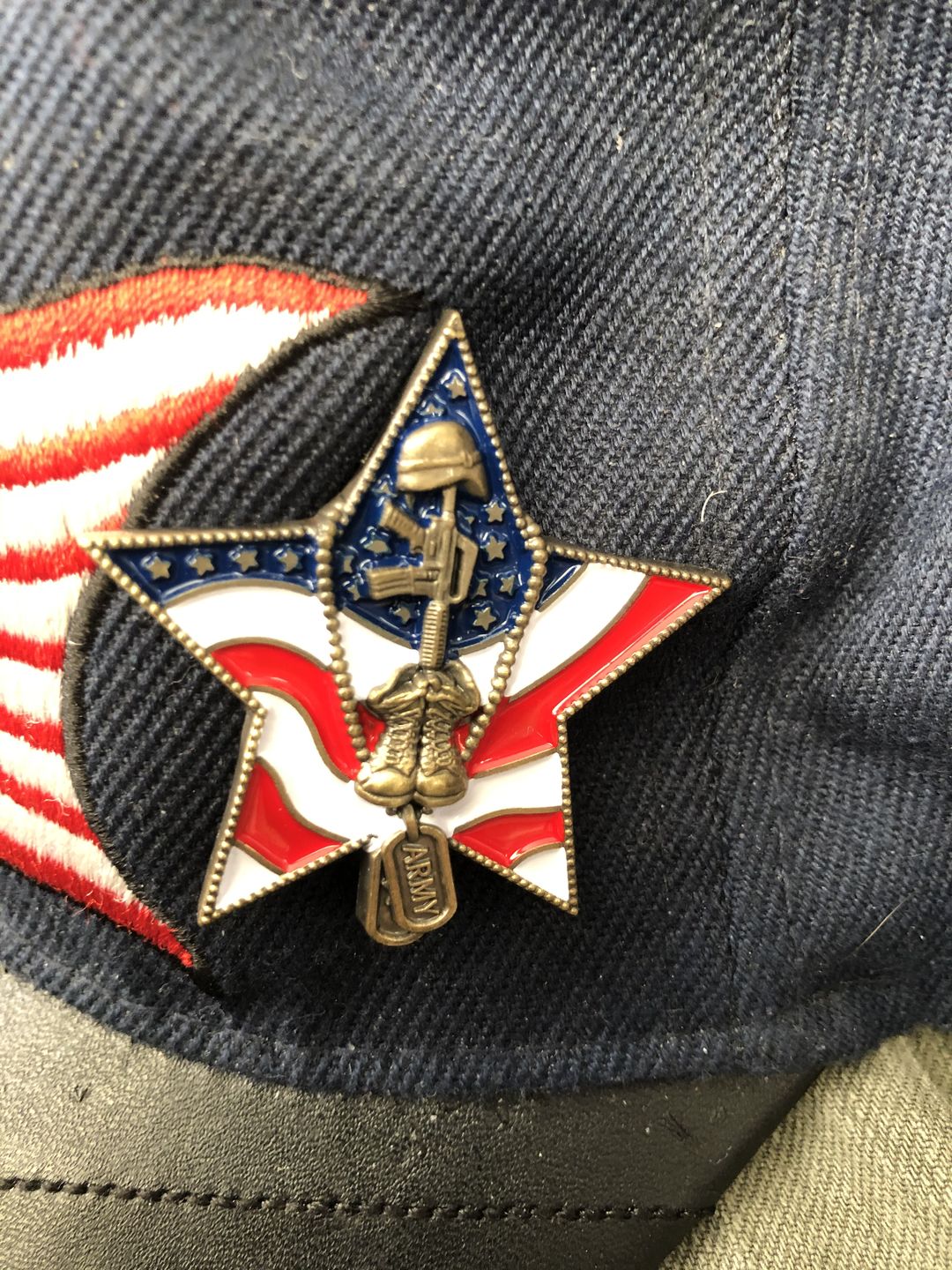 Customer photo review of US Army Veteran Pin