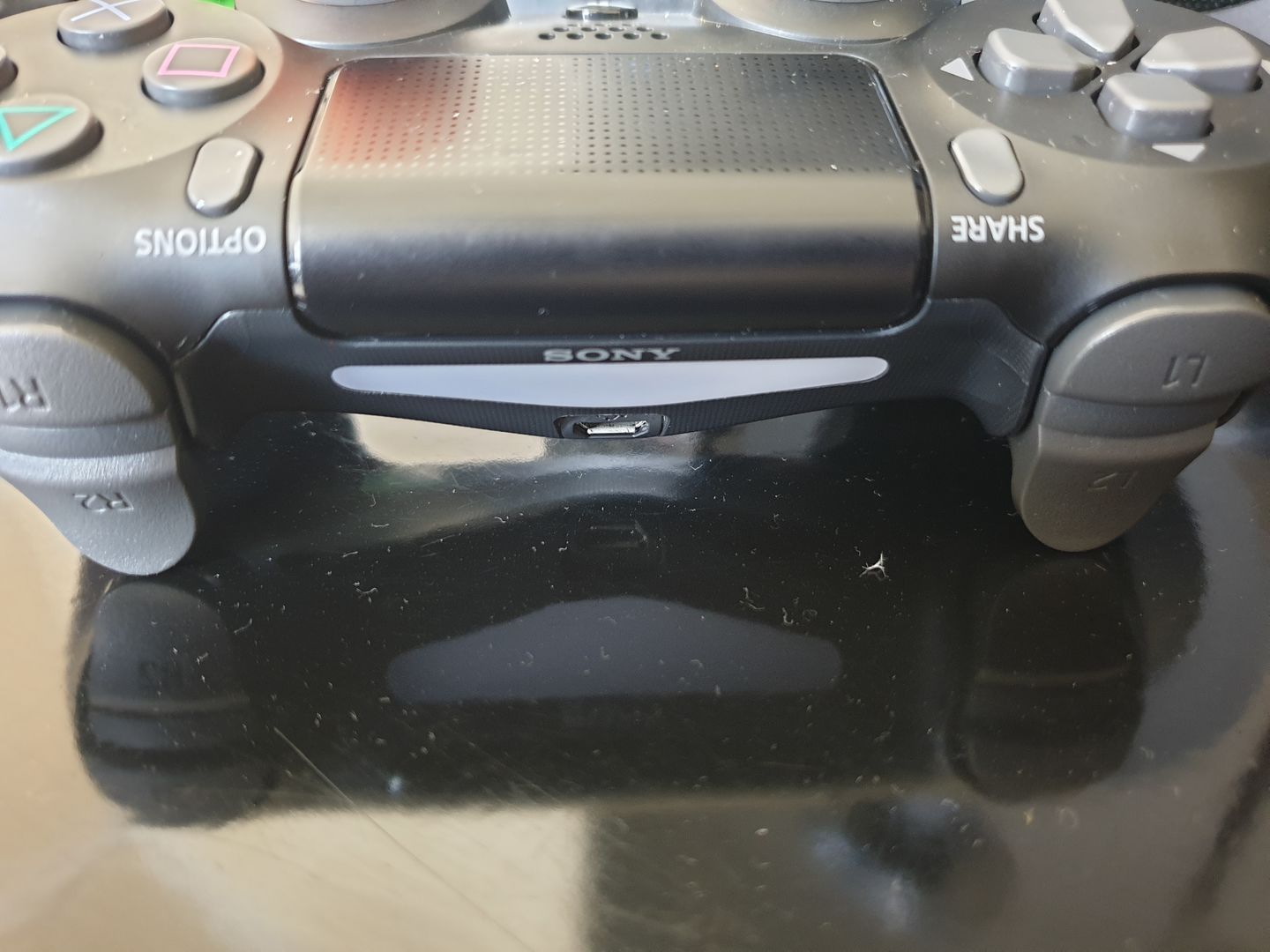 Customer photo review of PS4 Dualshock 4 - Black