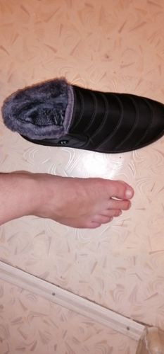 Customer photo review of Dacomfy Men's warm and waterproof snow boots