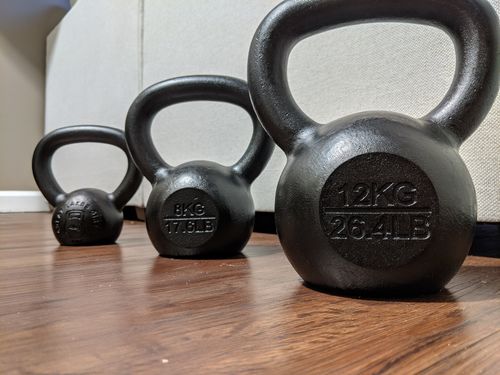 Customer photo review of 8kg / 18lbs E-coated Cast Iron Kettlebell
