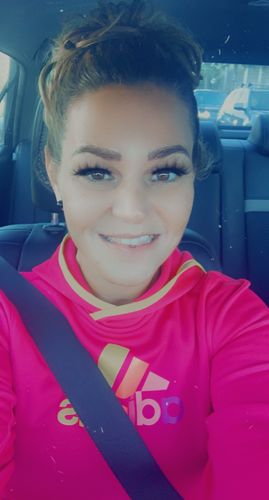Customer photo review of JuvaBun Messy Bun