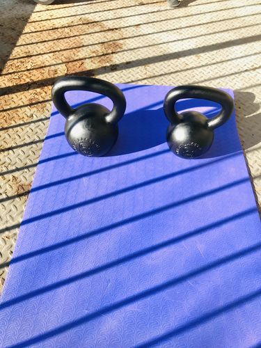 Customer photo review of 12kg / 26lbs E-coated Cast Iron Kettlebell