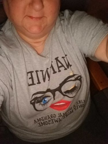 Customer photo review of "NANA" T-SHIRT