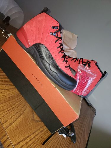 Customer photo review of Air Jordan 12 “Reverse Flu Game”：CT8013-602 Early Pairs
