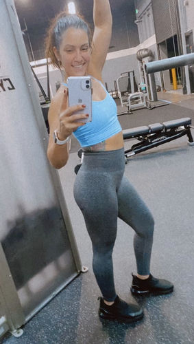 Customer photo review of Pixy Crop