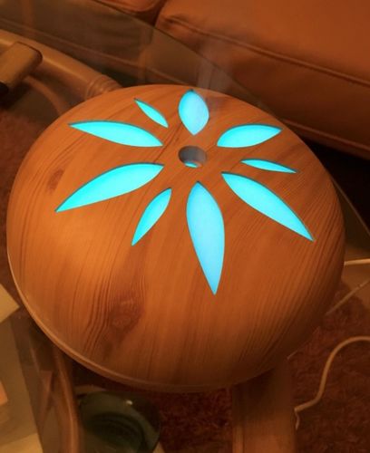 Customer photo review of FLORES - 550ML Aroma Diffuser und Luftbefeuchter mit 7 LED Farben