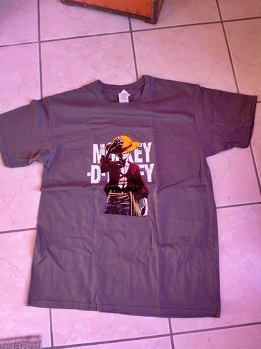 Customer photo review of Monkey D. Luffy - Tee