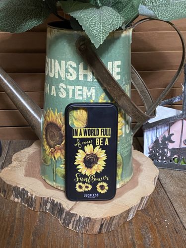 Customer photo review of IP Be A Sunflower Case