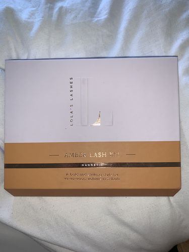 Customer photo review of Amber Magnetic Eyelashes and Eyeliner Kit