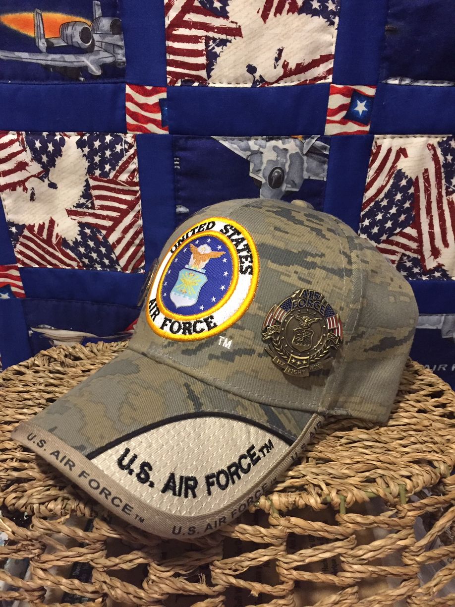 Customer photo review of US Air Force Veteran's Day Pin
