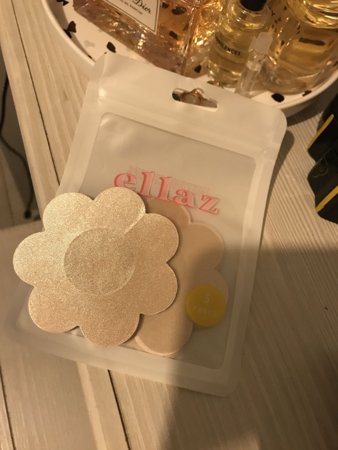 Customer photo review of Flores de Satin (5 Pares)