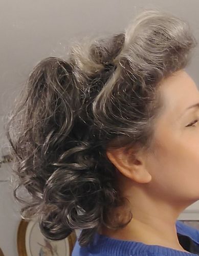 Customer photo review of JuvaBun Claw Clip Ponytail Extension 12''