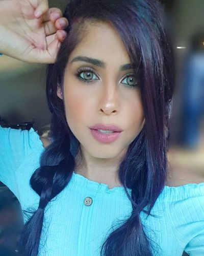 Customer photo review of Icoloured® Triple Green Colored Contact Lenses