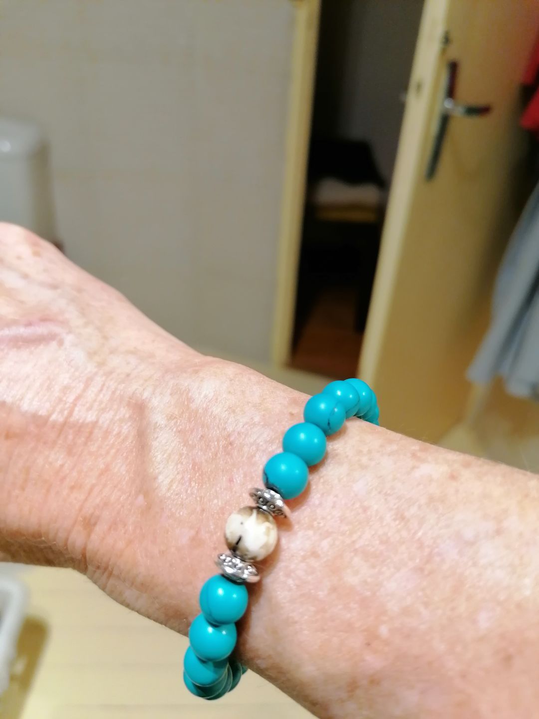 Customer photo review of Bracelet Tibétain | Turquoise 8mm