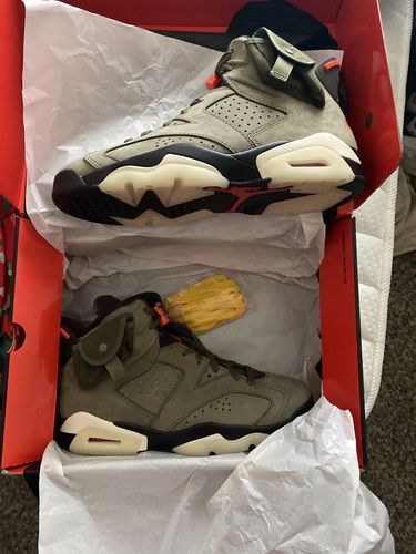Customer photo review of Travis Scott x Air Jordan 6 Retro 'Olive'