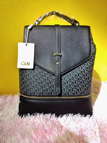 Customer photo review of Flynn Backpack