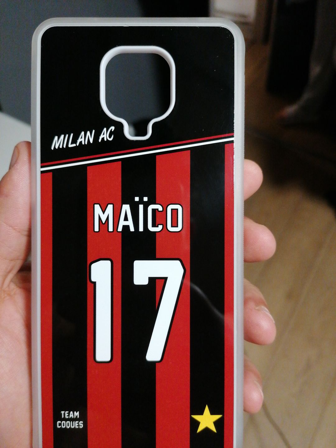 Customer photo review of Coque foot MILAN AC - flocage 100% personnalisable - iPhone smartphone