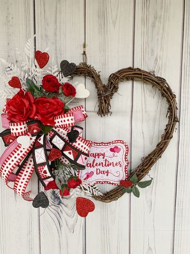Customer photo review of 2.5"X10Yd Royal Burlap Gingham Edge Pink/Red/White RGA1099T2